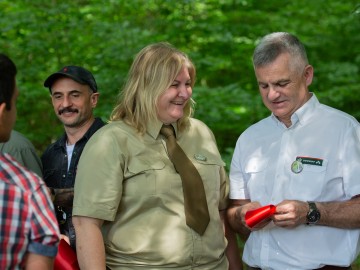 Uroczystość z okazji utworzenia 99 rezerwatu w wjewództwie łódzkim -rezerwatu przyrody 'Janinowski Starodrzew Bukowy im. Hieronima Andrzejewskiego